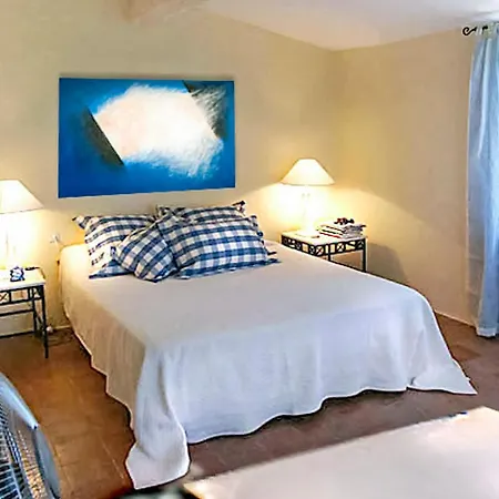 Saint-michel-lobservatoire Sleeps 8 Pool Wifi *