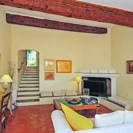 Saint-michel-lobservatoire Sleeps 8 Pool Wifi
