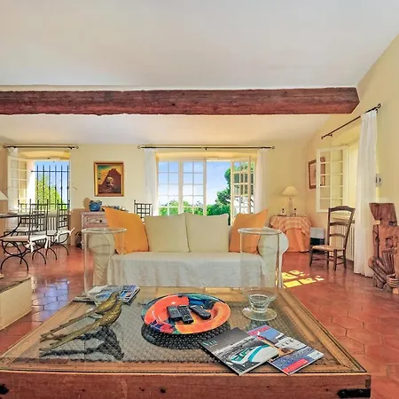 Saint-michel-lobservatoire Sleeps 8 Pool Wifi *